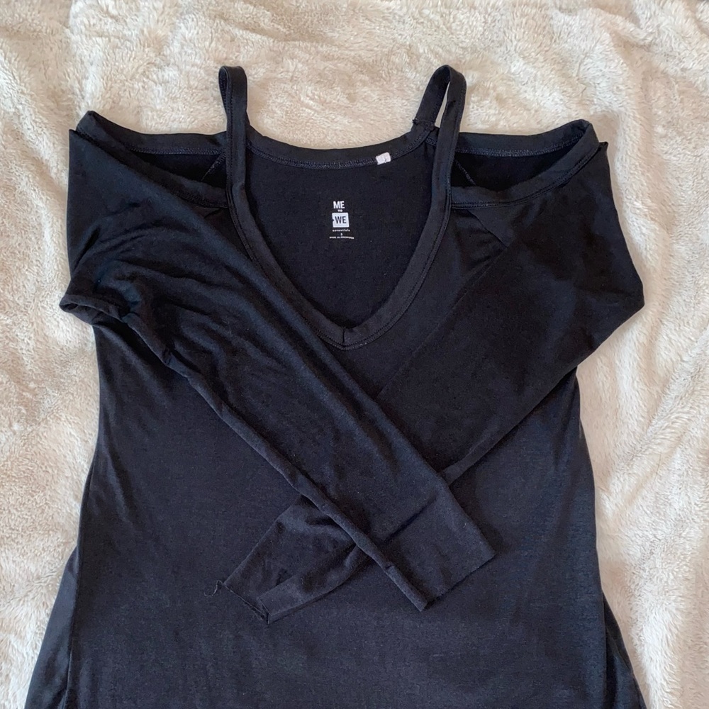Me to We Black Cold Shoulder Long Sleeve Shirt